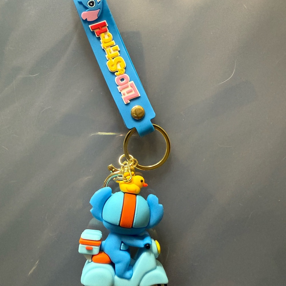 Stitch Toy Keychain - Picture 2 of 2